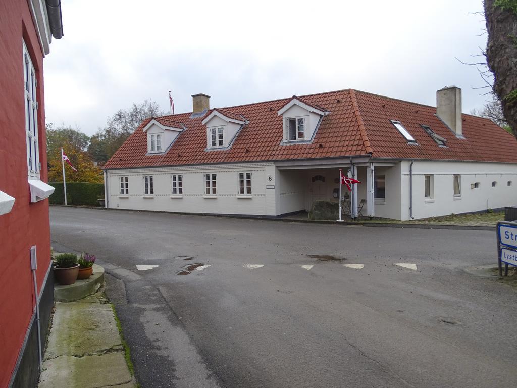 Hjarbaek Bed And Breakfast Exterior photo